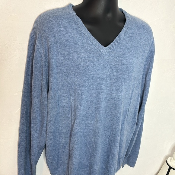 John Bartlet Blue V-Neck Sweater Size XL - Picture 2 of 7